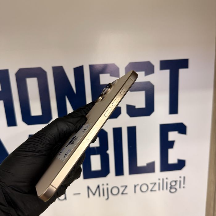 iPhone 16 Pro Max 100% desert