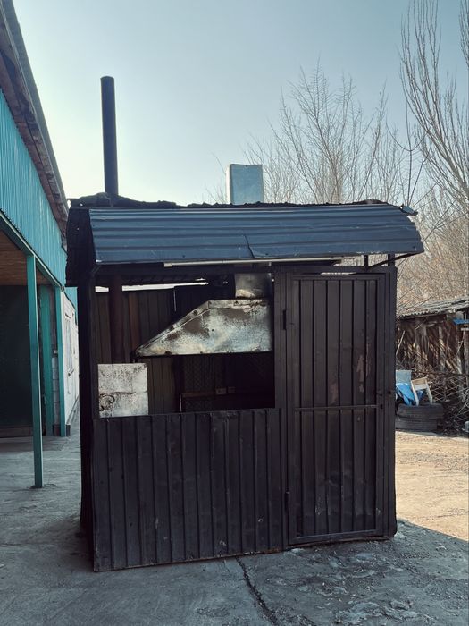 Продаю готовый мангал будка