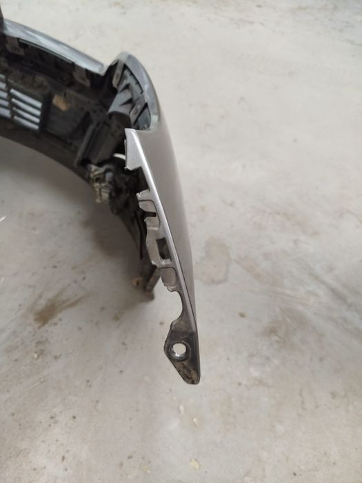 Bară față renault megane 3 an 2012