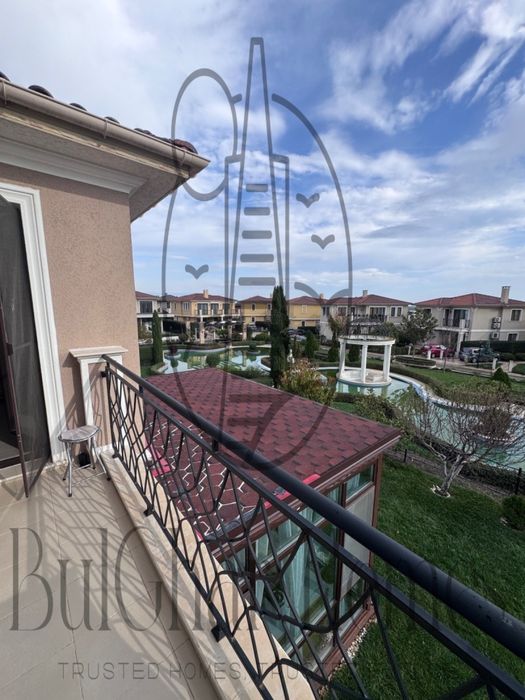 Продава се Къща в Поморие - 250 кв.м за 1000 €/кв.м - Снимка #11