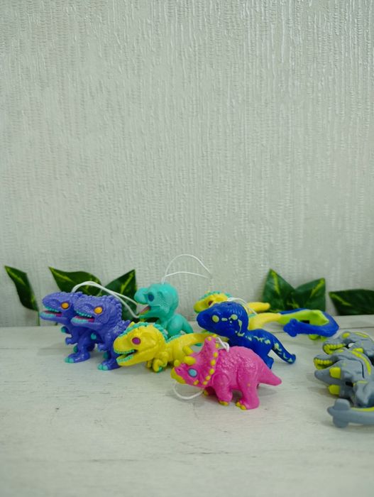 Игрушки из Kinder surprise