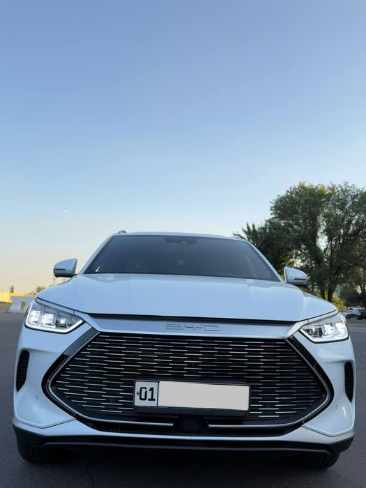 BYD song plus Gibrid