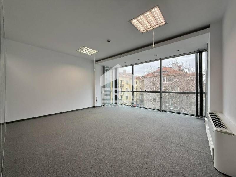 Дава се под наем Офис в София, Център - 500 кв.м за 6483.12 € - Снимка #4