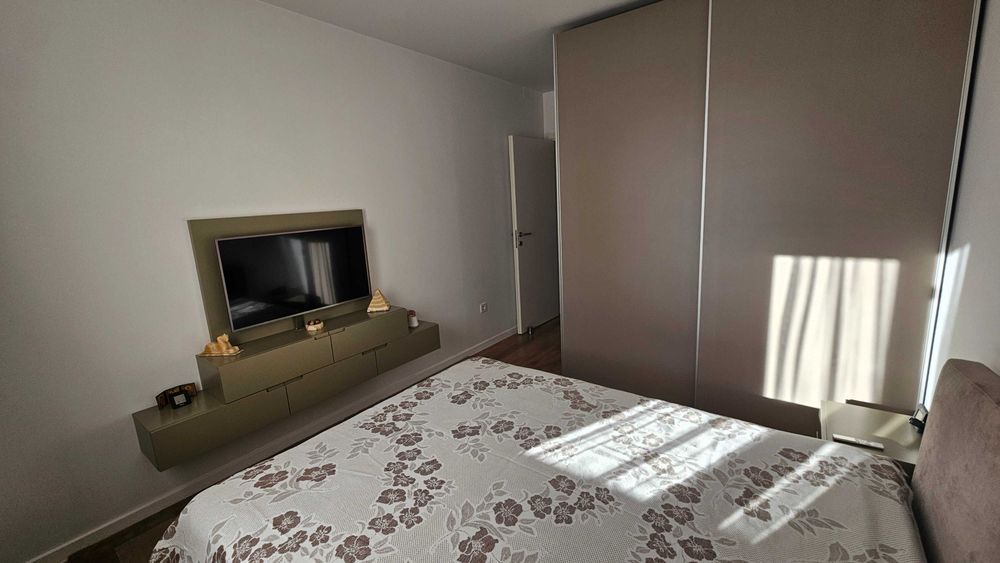 Vand apartament cu 2 camere situat in GranVia Park Lujerului