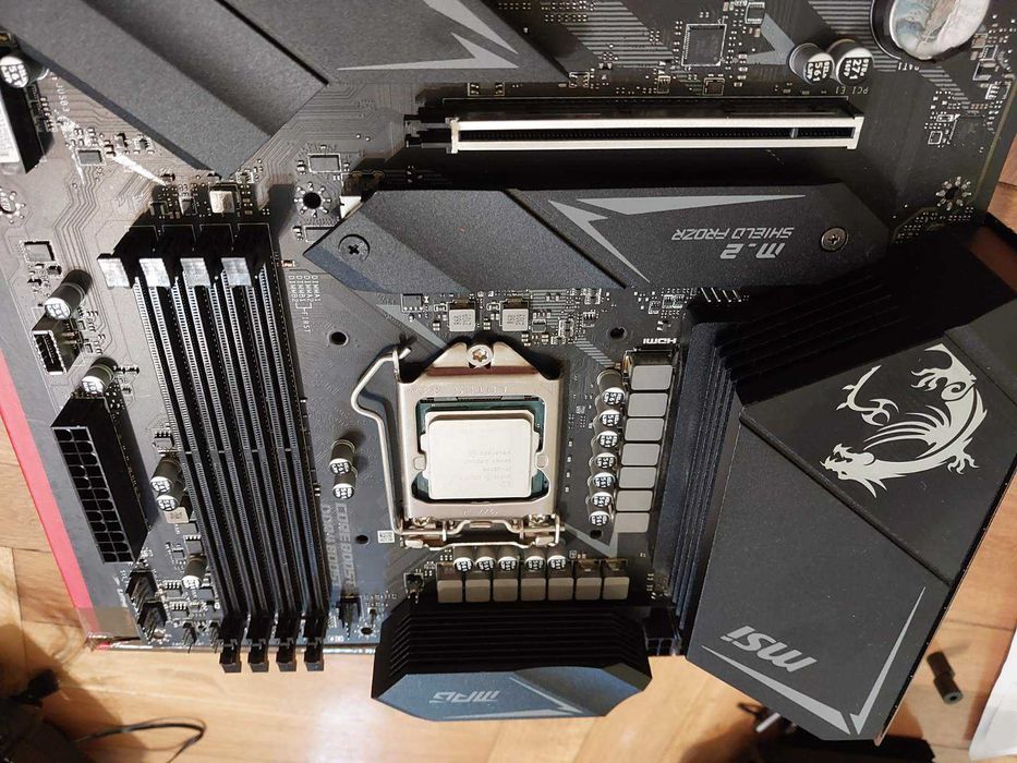 Intel Core i7 10700KF + MSI Z490 Gaming Edge Wi-Fi