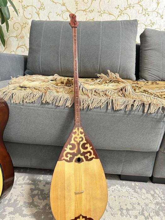 Продам домбру в отличном состоянии