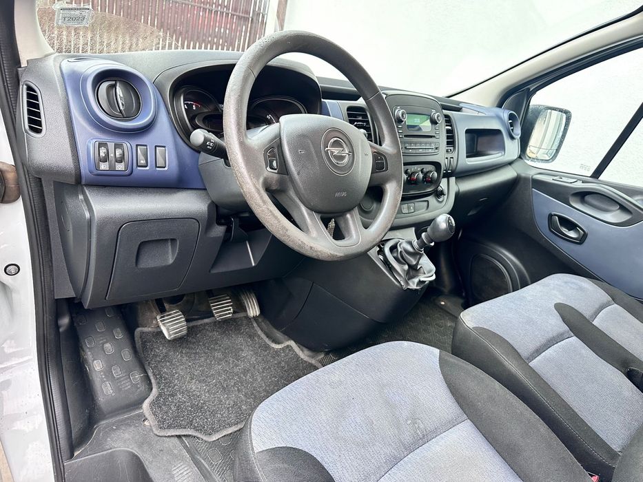 Opel vivaro se vinde sa la schimb