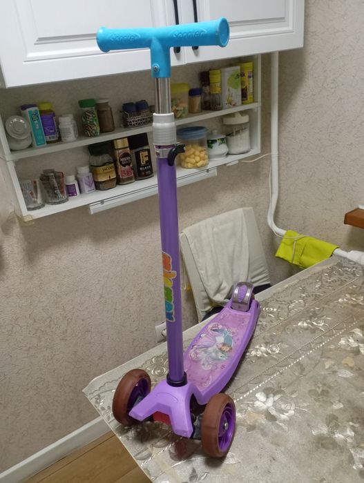 Продам детские самокаты