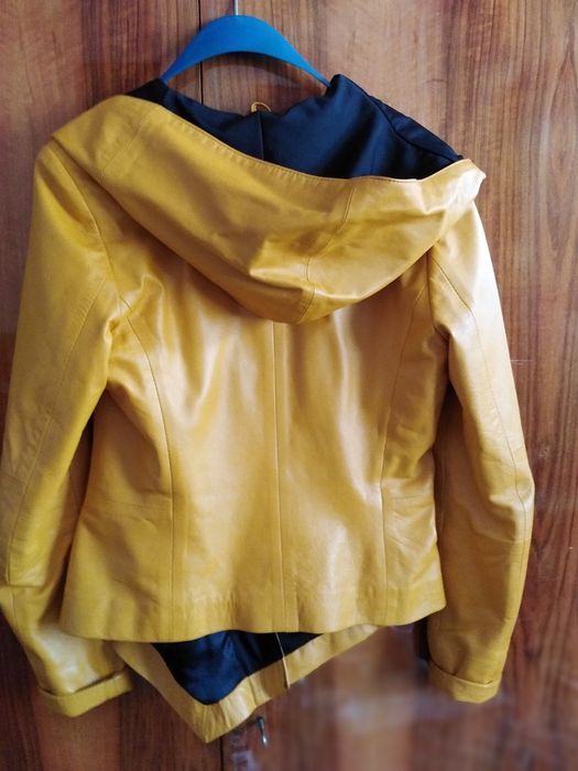 Дамски якета от естествена кожа