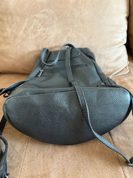 Дамска раница естествена кожа