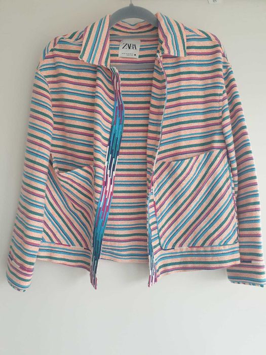 Стилно дамско сако от ZARA