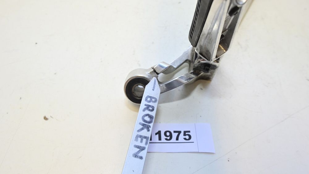 Suport Scarita Pasager Dreapta Yamaha XJR 1300 2007 - 2015