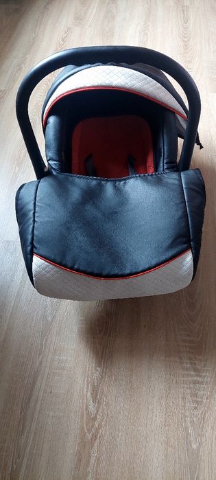 Бебешко столче за кола