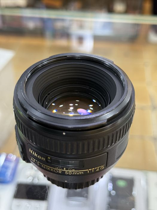Продается объектив 50 MM 1.4 Nikon
