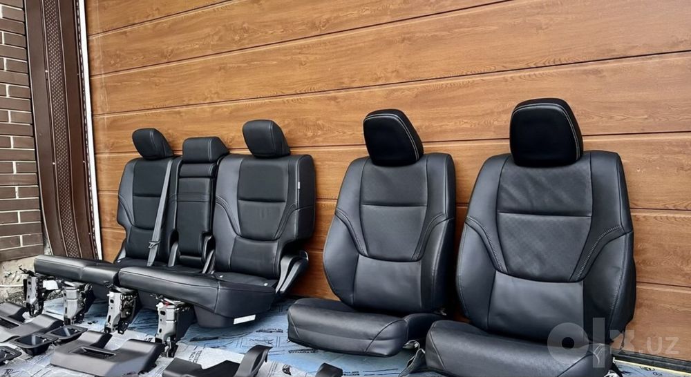 Сиденья от Land Cruiser 300 в идеальном состоянии