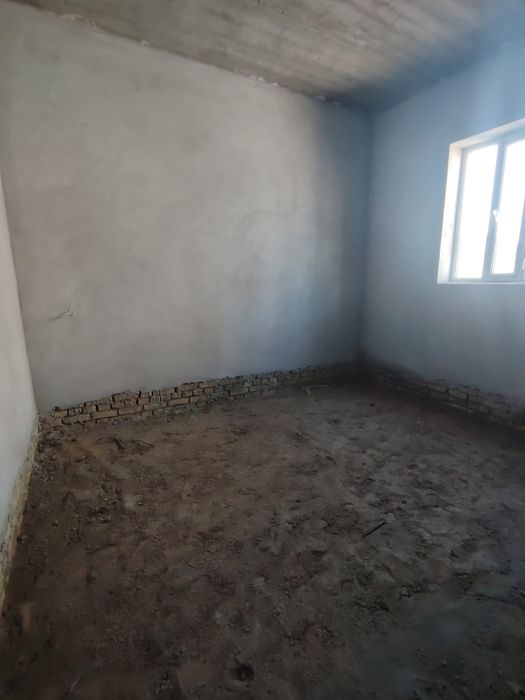 Tandirchida 2 joy sotiladi