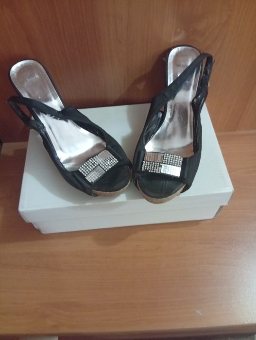 Женская обувь . Размер 37