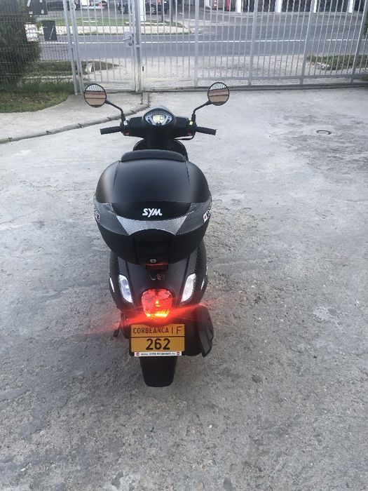Scuter SYM Fiddle IV an fabricație 2021  benzină 49 CMC 2,2 kw