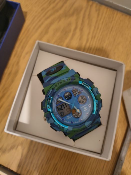 2 бр. Мъжки часовници