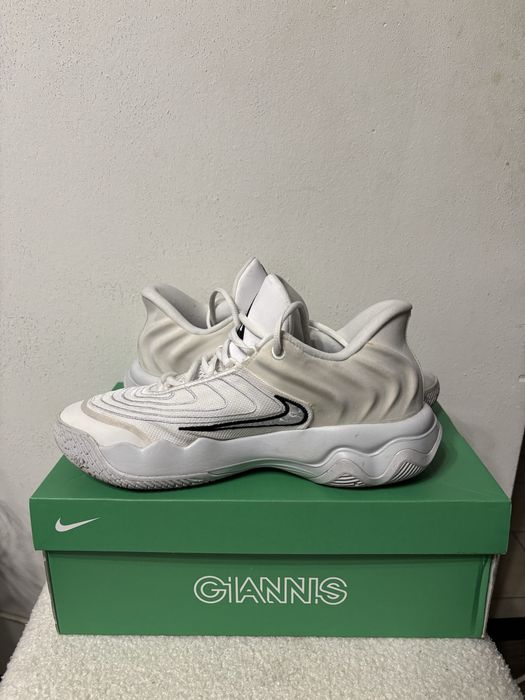 Nike Giannis Immortality 4 (42.5)