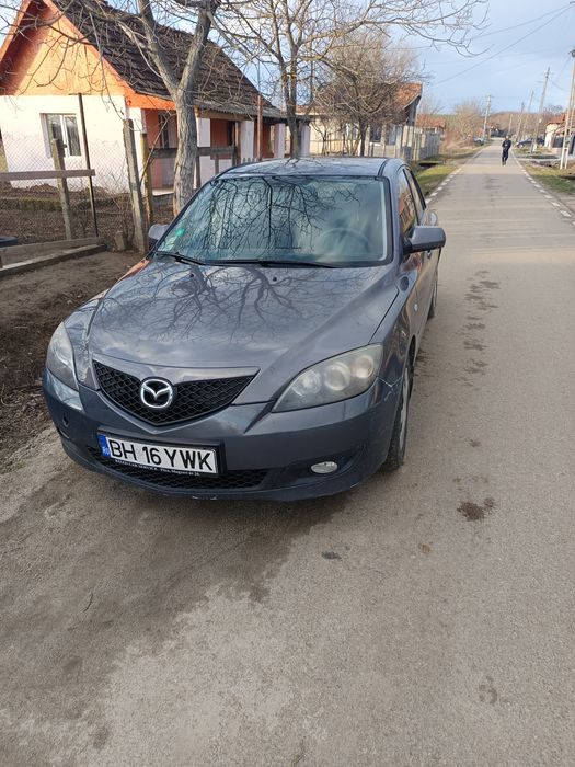 Vând URGENT!!  Mazda 3 din 2008 în stare foarte bună fără defecte !