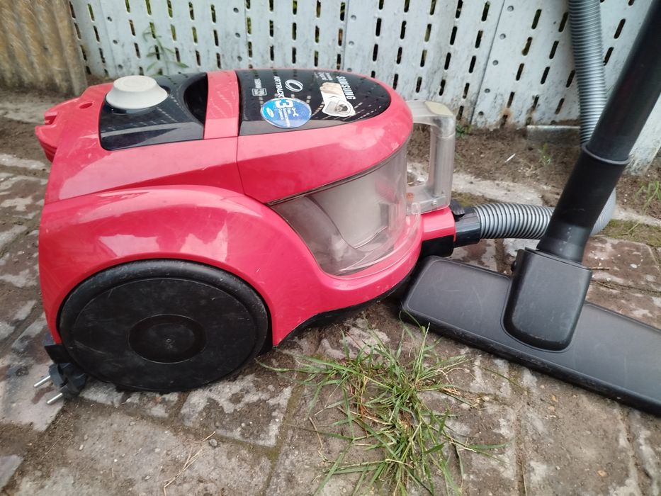 Пылесос со стаканом