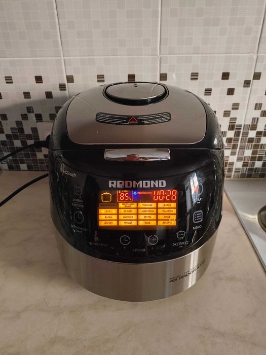 Мультиварка REDMOND RMC-M90