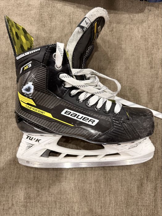 Продам хоккейные коньки Bauer