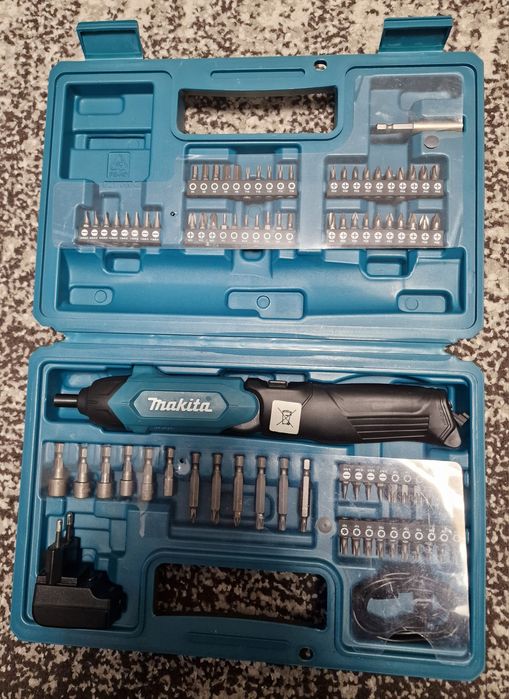 Surubelnita electrică Makita DF001D