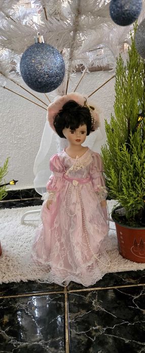 Порцеланова кукла 1 -5000