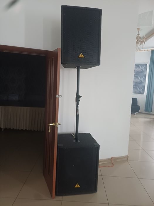 Продам 2 сабвуфера и 2 саттелита