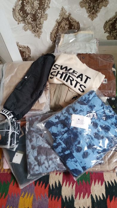 Xar xil turdagi kiyimlar parfumeriyalar bizda arzon narxlarda