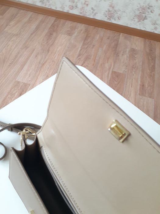 Женская кожаная сумка