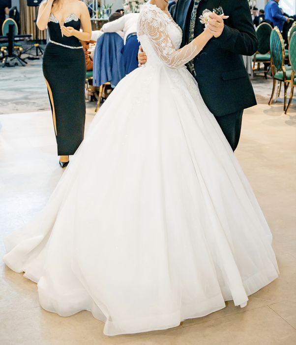 Vând rochie de mireasă stil prințesă