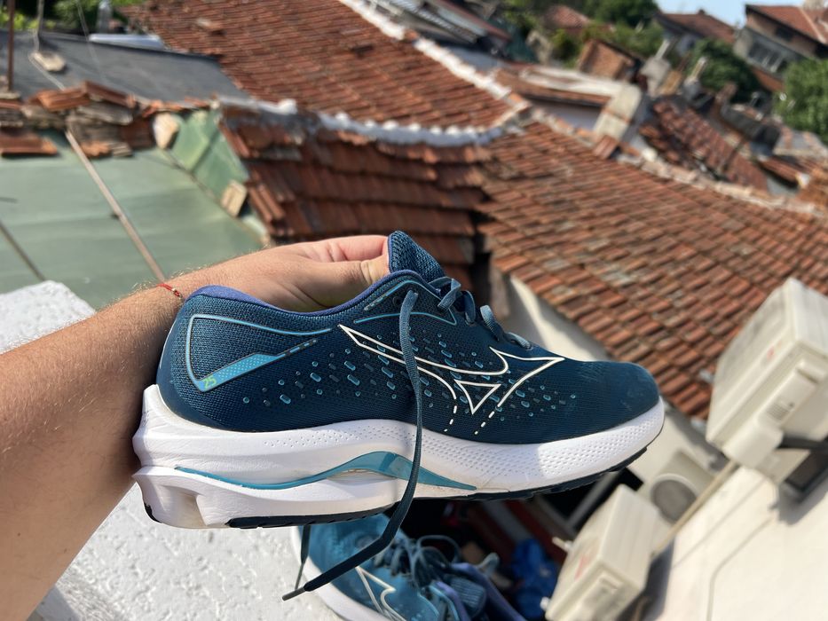 Mizuno Wave 25 46
