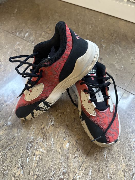 Adidasi copii NBA Chicago Bulls nr 38