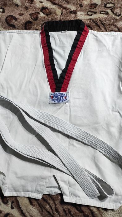 Кимоно на Тейквандо форма