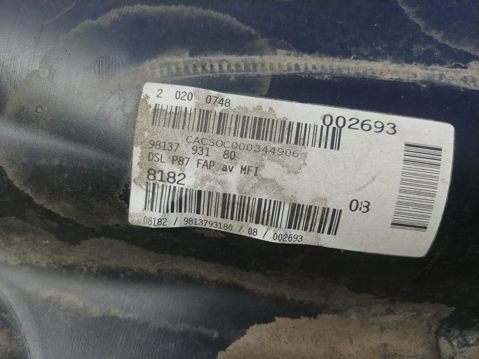 rezervor auto 2.0 hdi  peugeot 5008 2 2019 9813793180