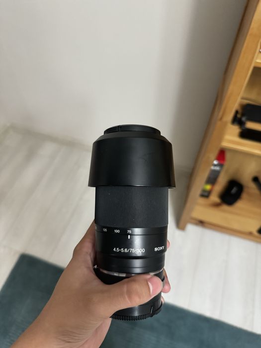 Sony 75-300mm Amount