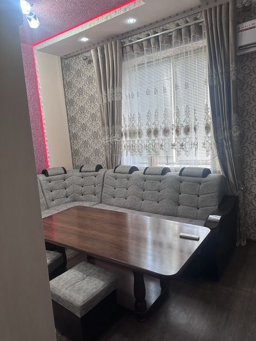 Вагзал олтин самарканд  2 хонали квартира сотилади