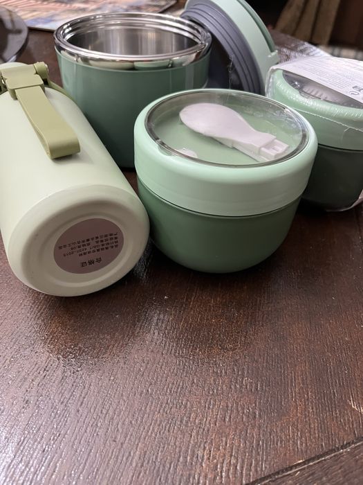 Продавам аксесоари  за кола 7€ термус 7€