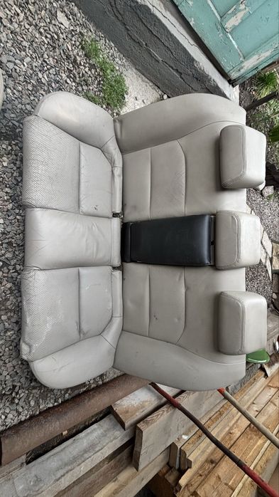 Задний диван Subaru BL sedan кожа.