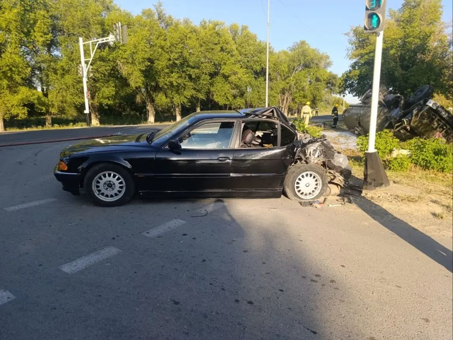 Продам срочно БМВ в аварийном состоянии