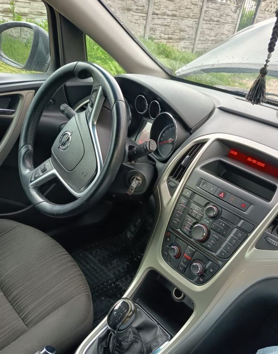 Opel Astra j 1.7 cdti,an 2011