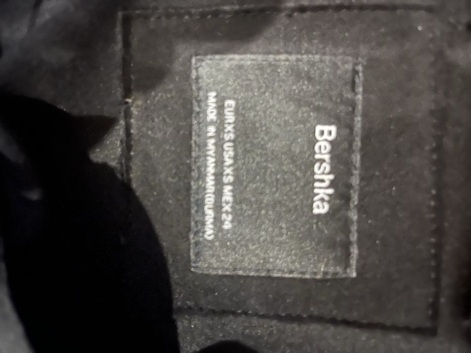 Пиджак  черный Bershka