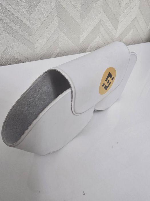 Продам чехол для Apple AirPods Max