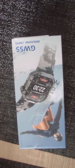 Продавам смарт часовник с функция за отговаряне на повикване