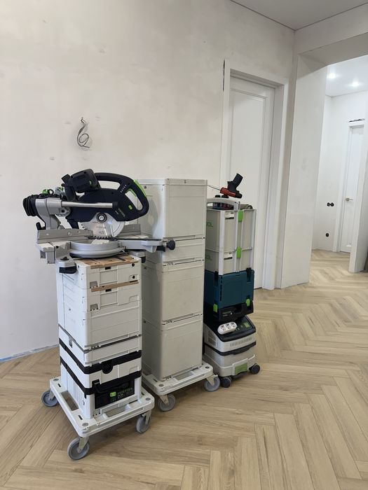 Установка межкомнатных дверей