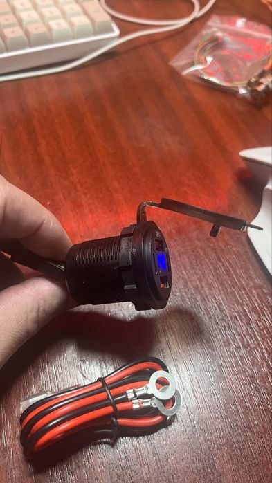 Incarcator 2x USB tip A si 2x USB tip C