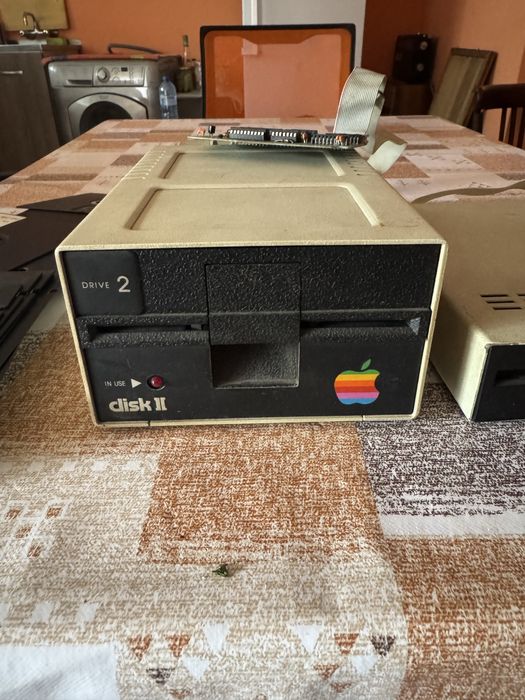 Монитор фллпи правец